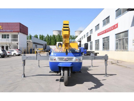 Xe cẩu tự hành 3T / Xe ba bánh gắn cẩu, STSQ3D