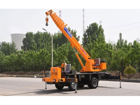 Xe cẩu hạng nhẹ/Xe cẩu tự hành 5T, STSQ5A