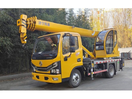 Xe cẩu tự hành hạng nhẹ 5T, STSQ5B