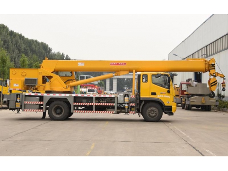 Xe cần cẩu 16T, STSQ16F