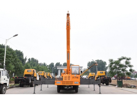 Xe cẩu bánh lốp 20T, STSQ20D