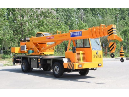 Xe cẩu bánh lốp 8T, STSQ8A
