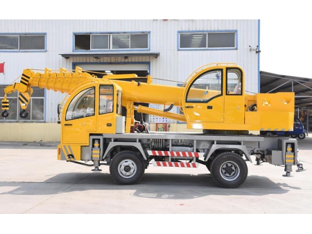 Xe cẩu bánh lốp 8T, STSQ8D