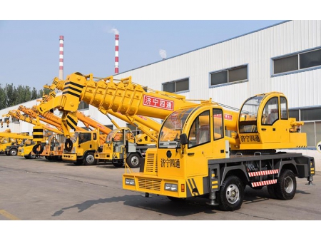 Xe cẩu bánh lốp 10T, STSQ10D