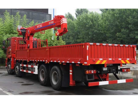 Xe tải gắn cẩu 16T, SST16S5