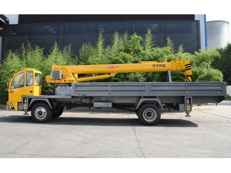 Xe tải gắn cẩu 8T, SST8SZ5