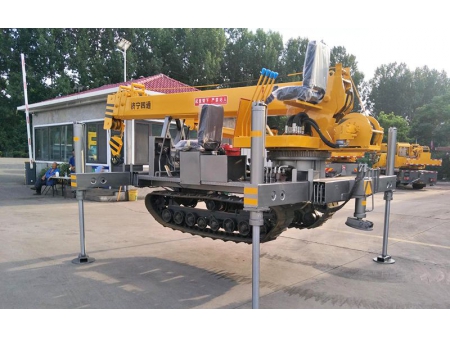 Xe cẩu bánh xích 4T, STSQ4L