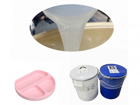 Đúc/Đun chảy cao su lỏng LSR bốc khói
