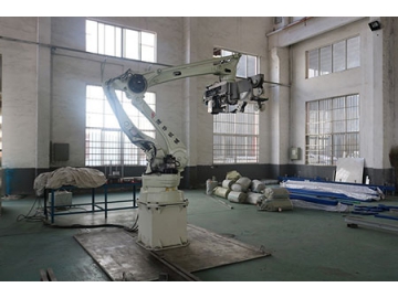 Robot xẻ thịt heo tự động