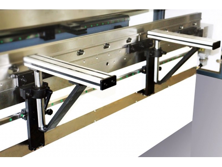 Máy Chấn Điện CNC
