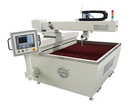 Máy cắt bằng tia nước, Máy cắt tia nước 3 trục DWJ1313