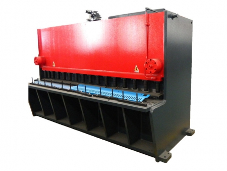 Máy cắt tôn thủy lực Guillotine