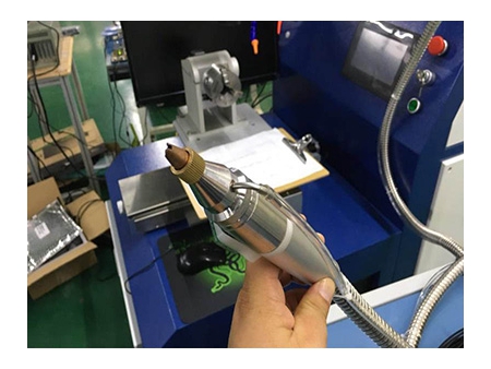 Máy hàn laser fiber cầm tay CNC