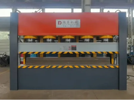 Máy Dập Nổi Cửa Kim Loại Thủy Lực
