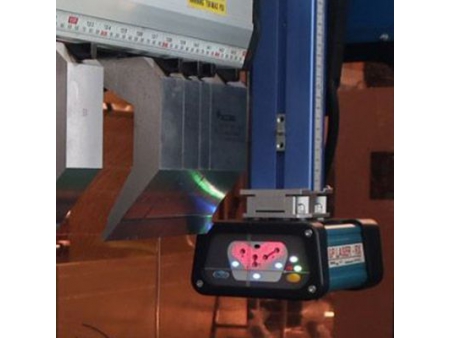 Máy Chấn CNC Với Hệ Thống Delem DA58