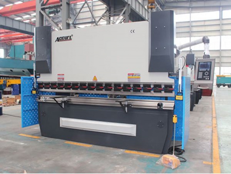 Máy Chấn CNC 3 Trục Accurl-Bend