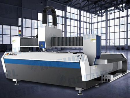 Máy Cắt Laser Fiber CNC IPG 1000W