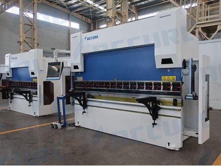Máy Chấn CNC 8 Trục