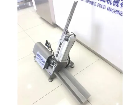 Máy kẹp clip xúc xích