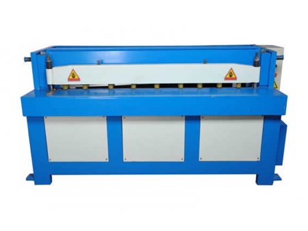Máy cắt thép tấm
