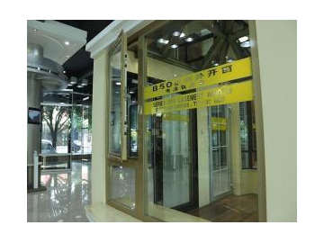 Cửa và cửa sổ nhôm cánh